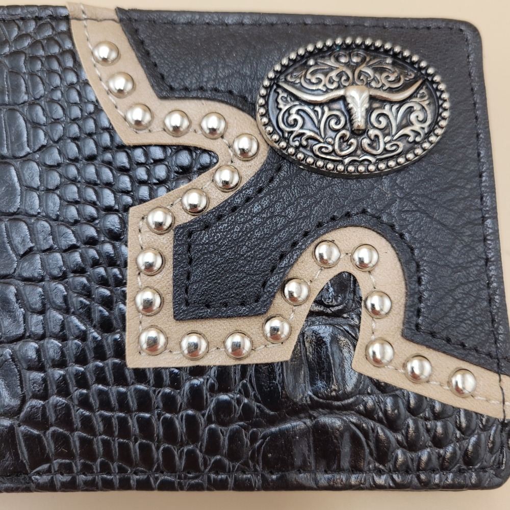 Mens Western Bifold Wallet Black Croc Embossed Longhorn Bull Medallion Studded - Picture 2 of 6